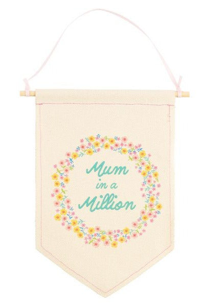 PAPERCHASE FLAG: MUM IN A MILLION / YOU'RE MY FAVOURITE